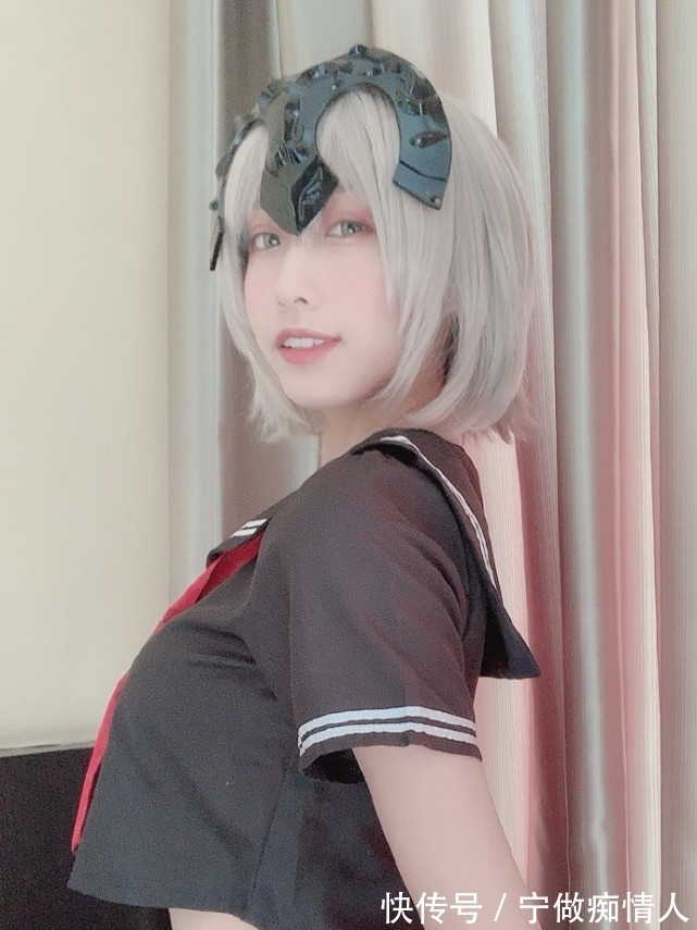 成品|jk制服的黑贞德见过吗?看到最后成品,网友:00后作业太少?