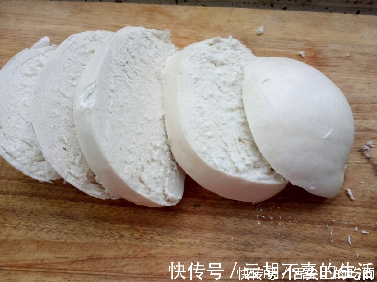 炸馒头片,直接炸?裹蛋液?偷学大厨秘方,馒头干酥脆不吸油