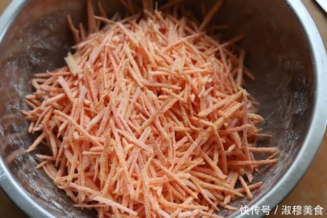 跟妈妈学了个胡萝卜的新吃法,软香不上火,头一次做就成功了
