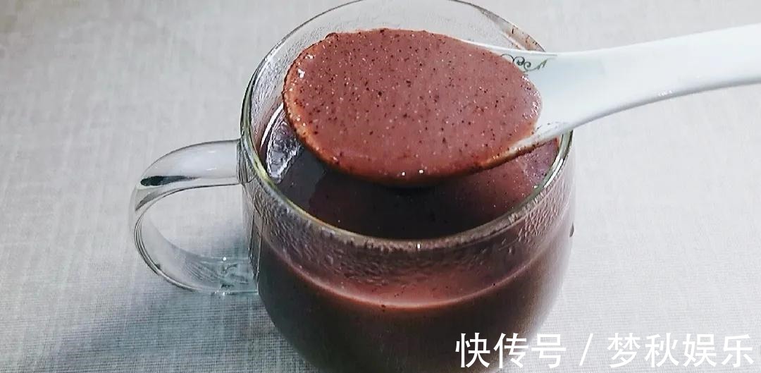 红枣核|96岁爷爷吃了40年的养生配方,头发黑人也精神,快为父母收藏起来