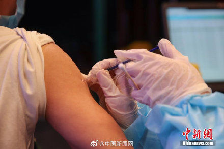 疫苗|迷惑!希腊医生帮人假装打疫苗遭识破 将被提起诉讼