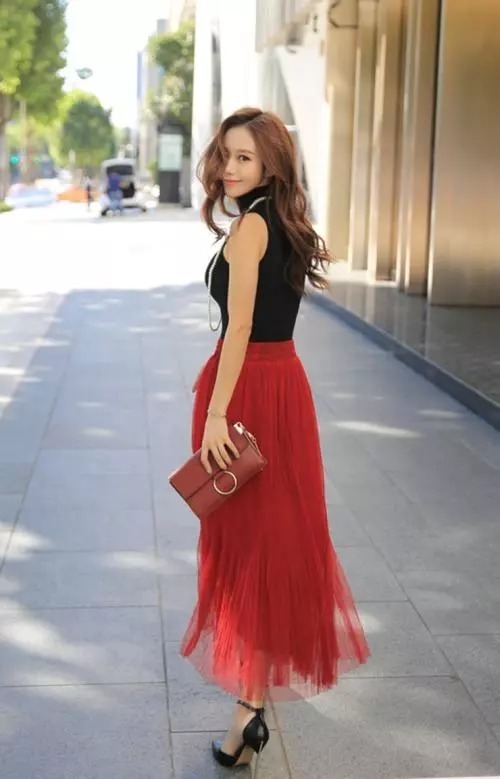 尖头|高跟鞋气质穿搭,凸显女性身上的女神气息