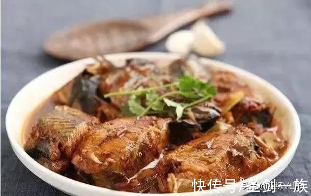 蒸鱼豉油|中秋节聚餐推荐，上档次的12道家常菜，简单美味，来客人时做着吃
