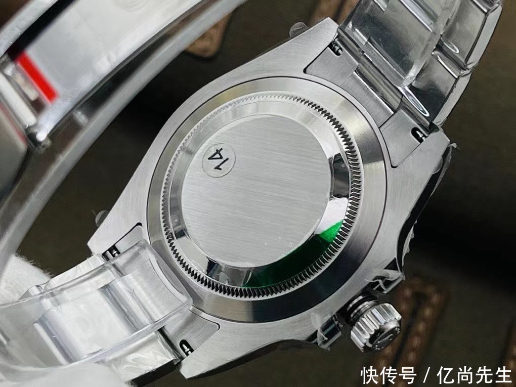 亿尚谈表：VS劳力士新款水鬼126610搭载全新自产3235机芯！细节评测！