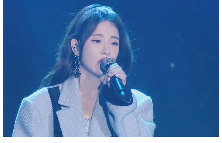 冯提莫生日歌会火热来袭,全场开麦唱功惊人,劲歌热舞场面火爆