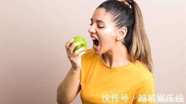 柠檬水|长肉“最猛”的五种零食,糖果排名垫底,若你爱吃,热量堪比喝油