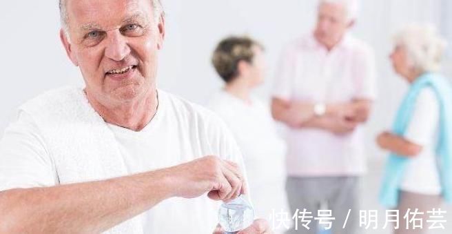 不吃早餐|45到55岁是生命“高危期”,改掉5个坏习惯,长寿会离你越来越近