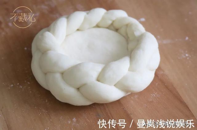 面团|不加黄油的双重奶酪包，从揉面的那一刻起就奶香四溢了