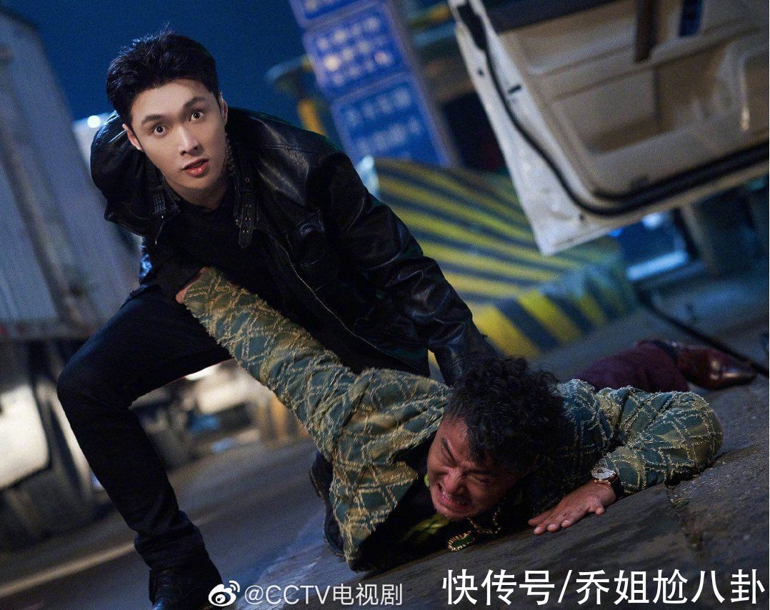 林浩|《扫黑风暴》演技派轮番点评张艺兴，一个比一个“狠”，字字珠玑