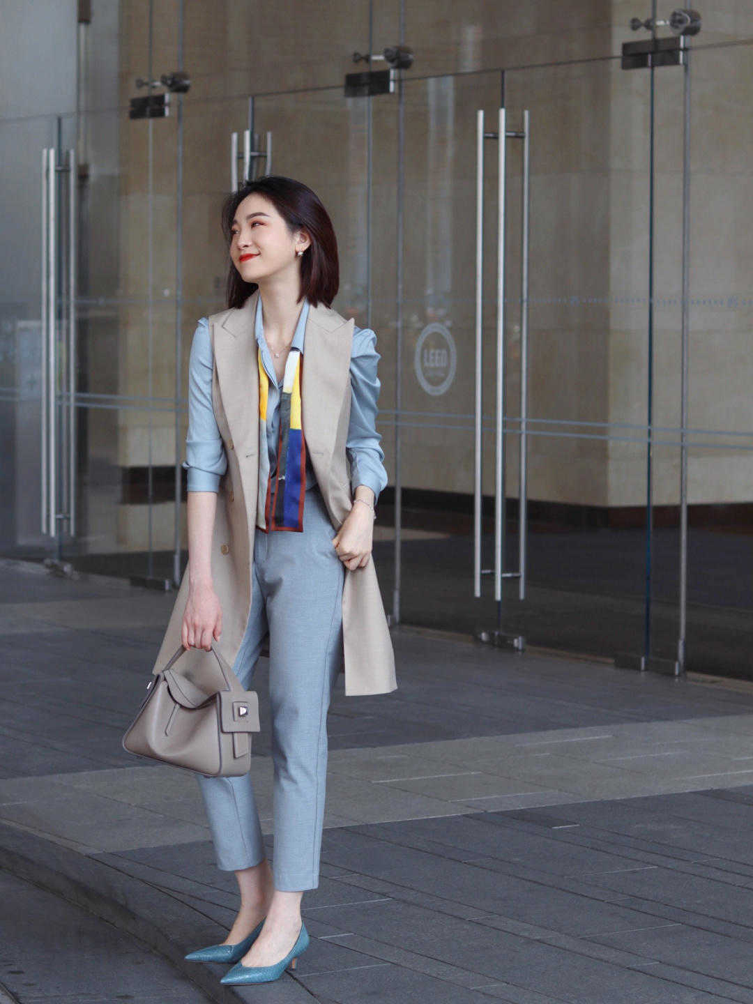 都市圈|想变成都市圈精英女神,学会这几个搭配技巧,气场全开!