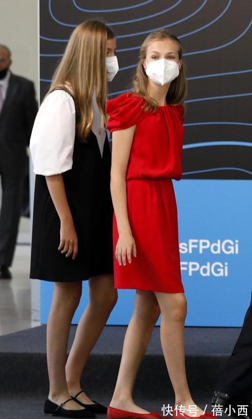 西班牙|真正的贵族穿衣真简约,看西班牙公主莱昂诺尔就懂了,高级又洋气