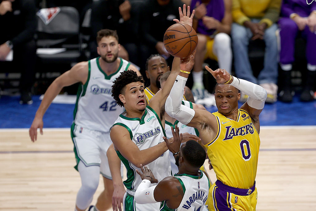 黄蜂队|外媒：NBA暴发新冠疫情52名球员被隔离 威斯布鲁克在列