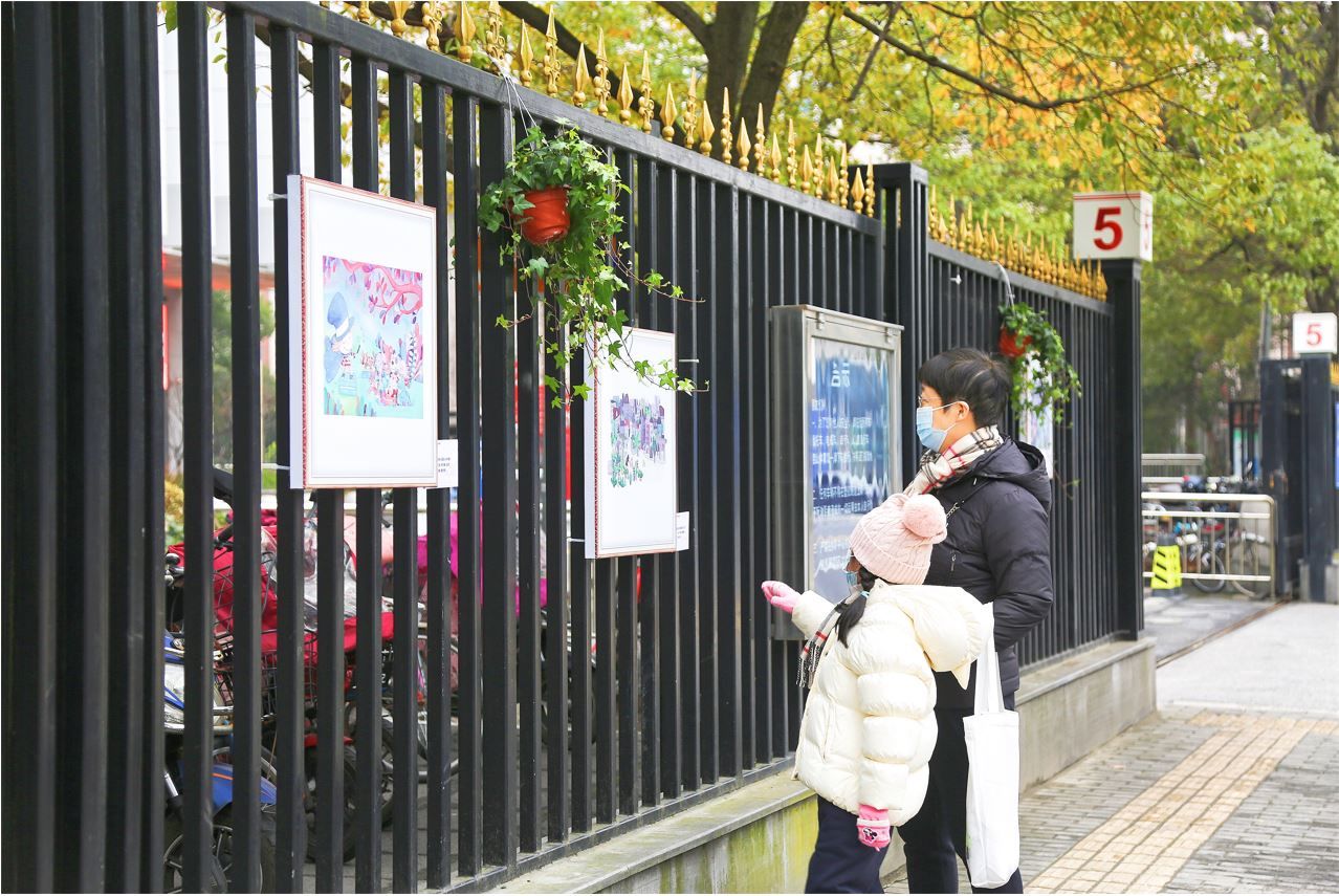 繁花如梦|新年开门见艺术，“一墙美术馆”把美育送到市民身边