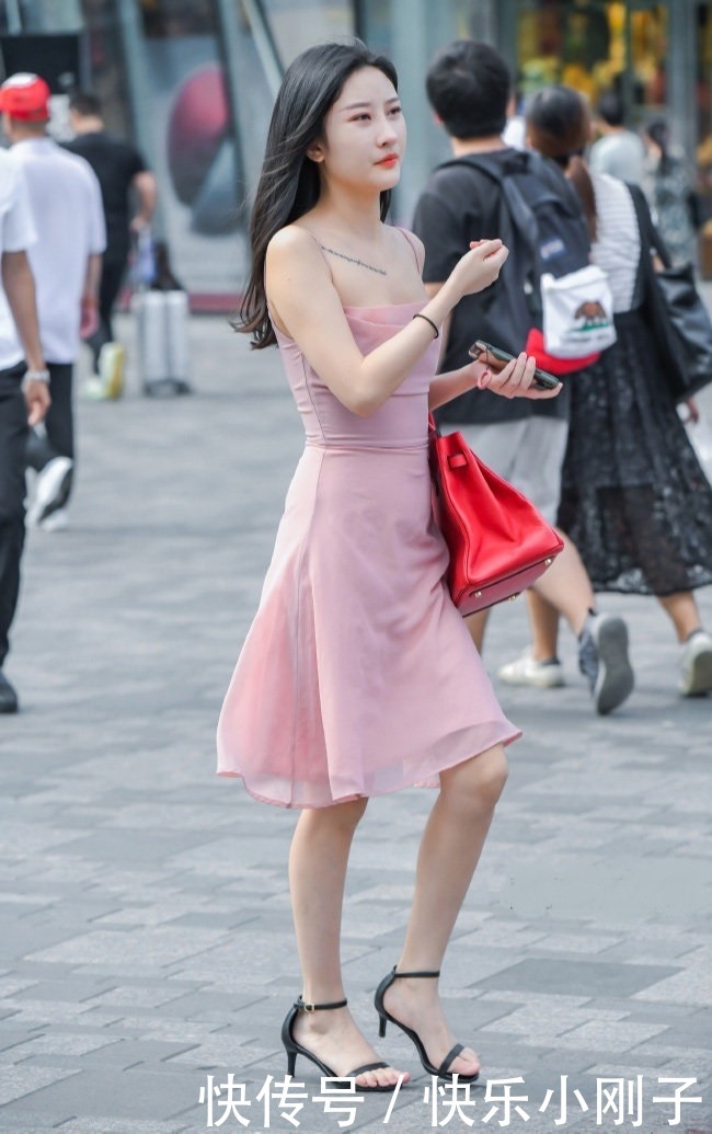 仙女|少女感的粉红色,长相甜美皮肤白皙,时刻散发着仙女气息