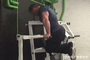 锻炼|掌握正确的训练方法,仅靠自重一样能够锻炼出发达的手臂肌肉