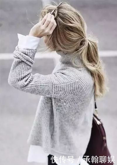 今年最火的高领毛衣,这样穿才够美!