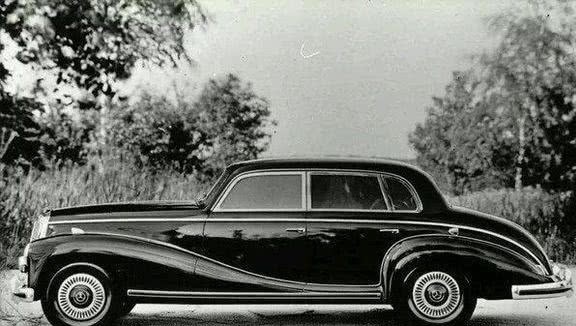 车牌号|他的奔驰车牌号“4444”,曾一夜间输掉100套房,最后结局如何?