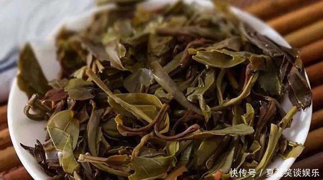 茶叶喝完就扔真是傻到家,明明是养花神器,被你白白糟蹋