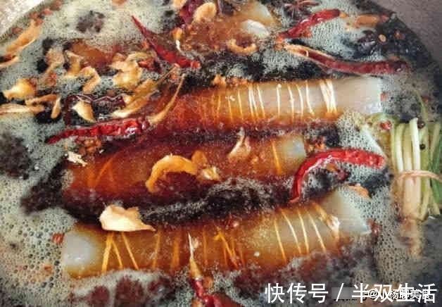 做法|猪皮别只会做皮冻，学会这种做法，比猪蹄更补胶原蛋白