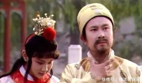 贾政心中儿媳的最佳人选是黛玉,还是宝钗?黛玉一句话道出了原委