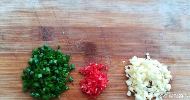 年夜饭少不了的吉祥菜，一切一拌8分钟上桌，照着做省心又省事