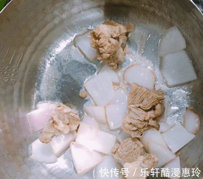 汤热|特色风味美食牛肉辣汤饭,又鲜又辣,好吃到汤汁都不剩