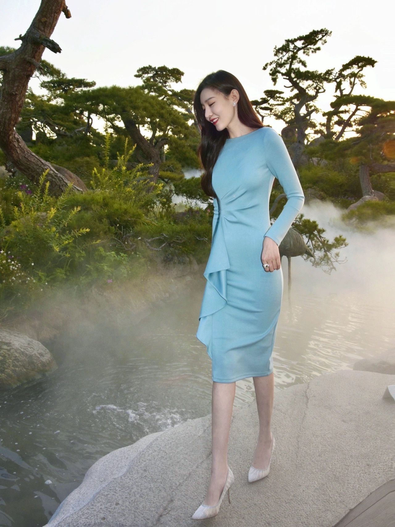 淡雅 职场穿搭丨别致淡雅蓝飘带裙,完美呈现了什么叫做女性该有的优雅