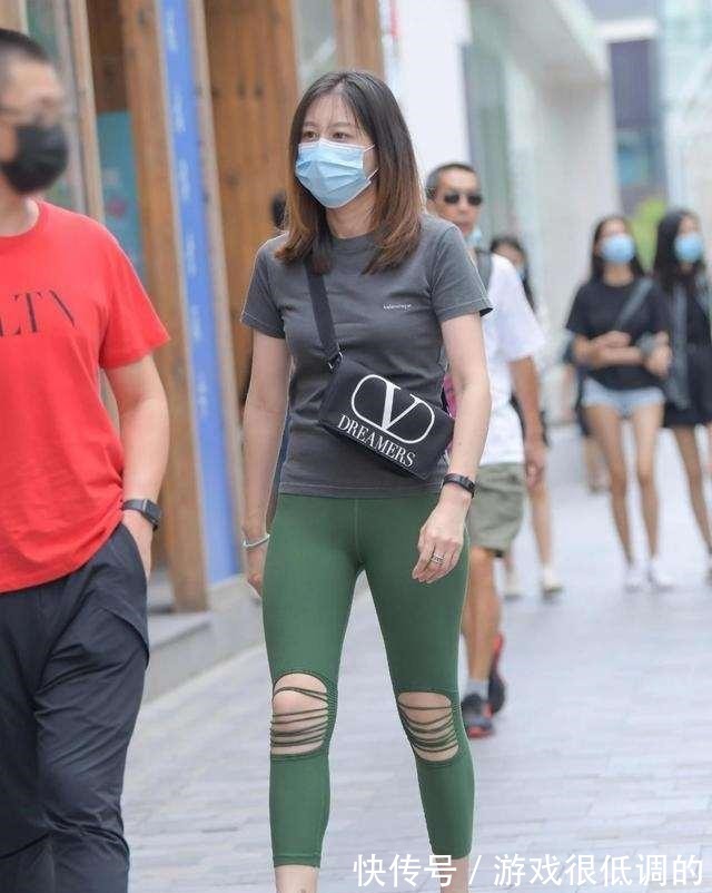 穿搭 洋气精致的瑜伽裤穿搭十分衬气质,展示最美好的风采,时髦得体!