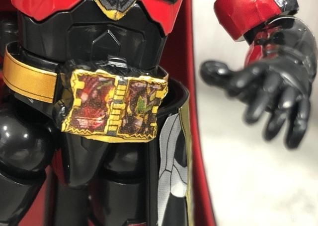 最终boss|假面骑士圣刃装动新品：老乌与圣刃全开者形态 额外追加骨龙特效