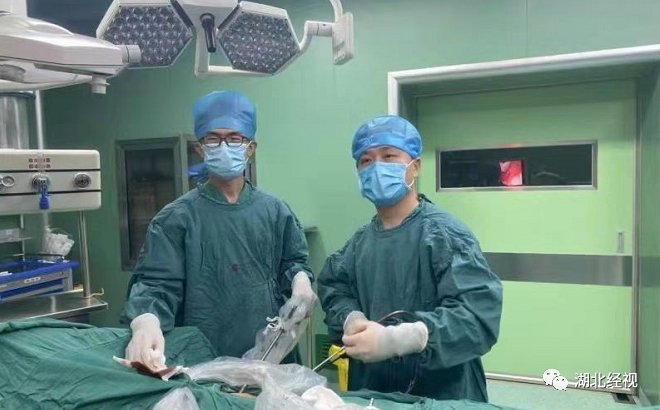 十二指肠|六旬婆婆突然反复高热、寒颤！只因这个饮食习惯，医生紧急提醒