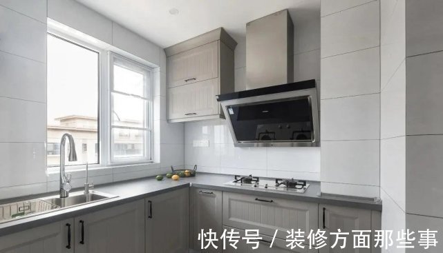 美学感|138平美式风三居室，客厅是宽阔而富有前史气味的