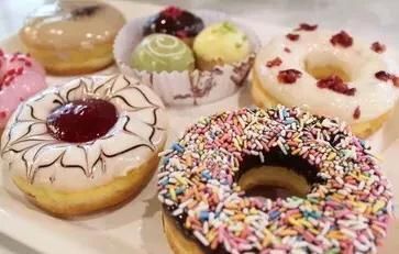 玉米油|美味的甜甜圈是油炸的还是烤的呢,怎么制作又简单又美味