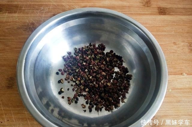 菜籽油|自制花椒油，万万别直接下锅炸！多加这1步，花椒油又麻又香