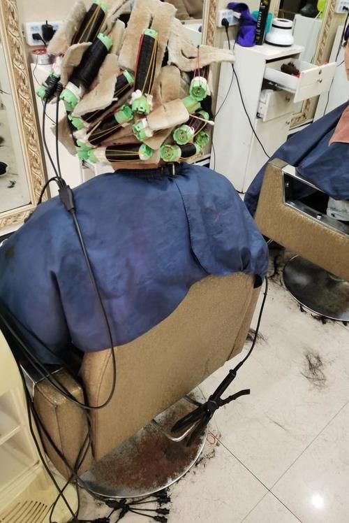 烫染之后几天才能洗头呢？