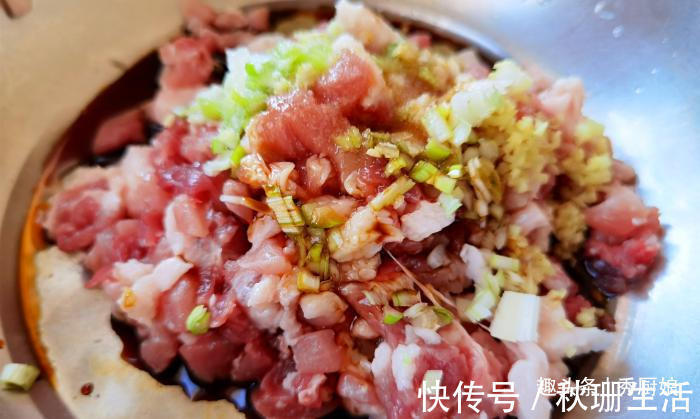 厨娘|秋分后，此菜再不吃就过季了，营养极高，女性要多吃，烙馅饼真香