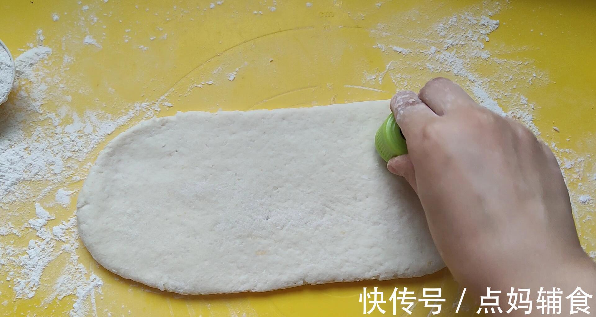 紫薯小馒头|大人宝宝都爱吃的山药小馒头，造型可爱，做法简单~