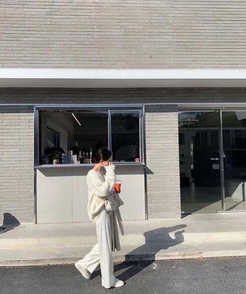 2021年毛衣 + 阔腿裤巨巨巨火!气质又迷人,洋气翻倍