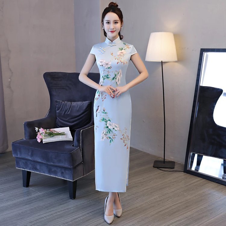 一眼万年,修身印花旗袍让你美到没边际!