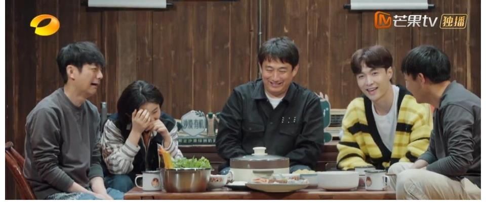 芳心|《向往的生活5》张艺兴即兴弹唱，俘获无数观众芳心，成功出圈！