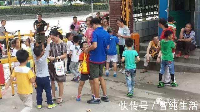 阳爸|4年过去了,很想再问问他们,孩子们都还在继续踢球么?