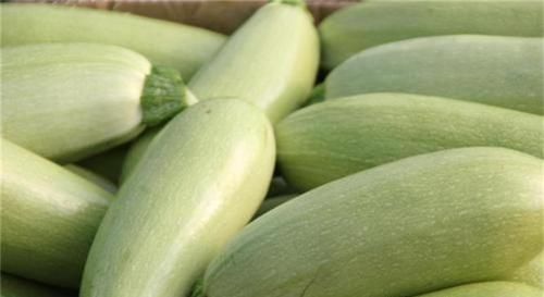 中年|女人爱美常吃的3种食物，美容护肤，排毒消脂，营养又瘦身