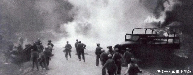 战士们|敌军感恩节想吃火鸡？我军急行进入黄草岭，直接打垮敌人精锐