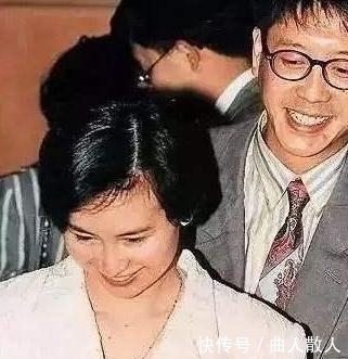 翡翠|何超琼翡翠项链,一条项链价值一栋房,无论哪种衣服风格都能驾驭