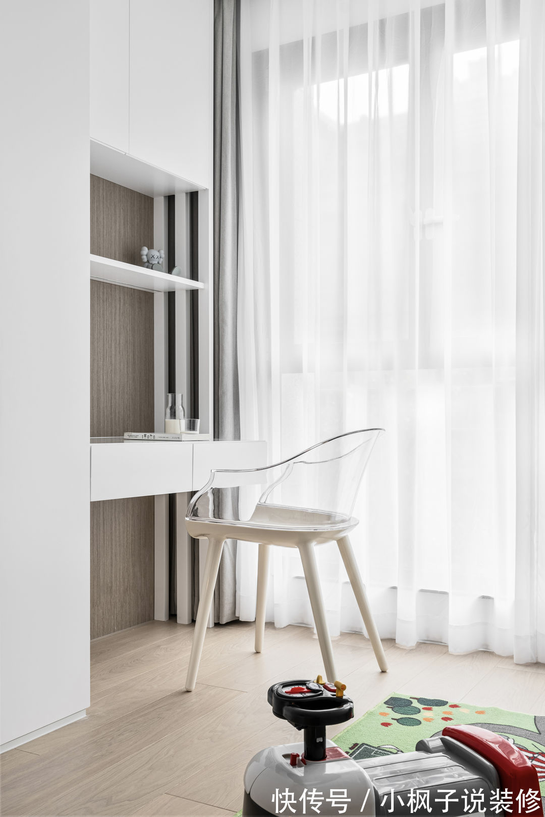 客餐厅|有一说一,还是极简风最耐看!看她家客餐厅,真大气