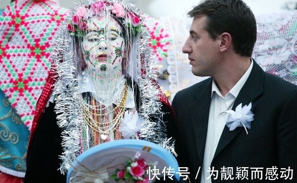 新娘|保加利亚婚礼奇葩风俗,新娘化妆变“尸体”。