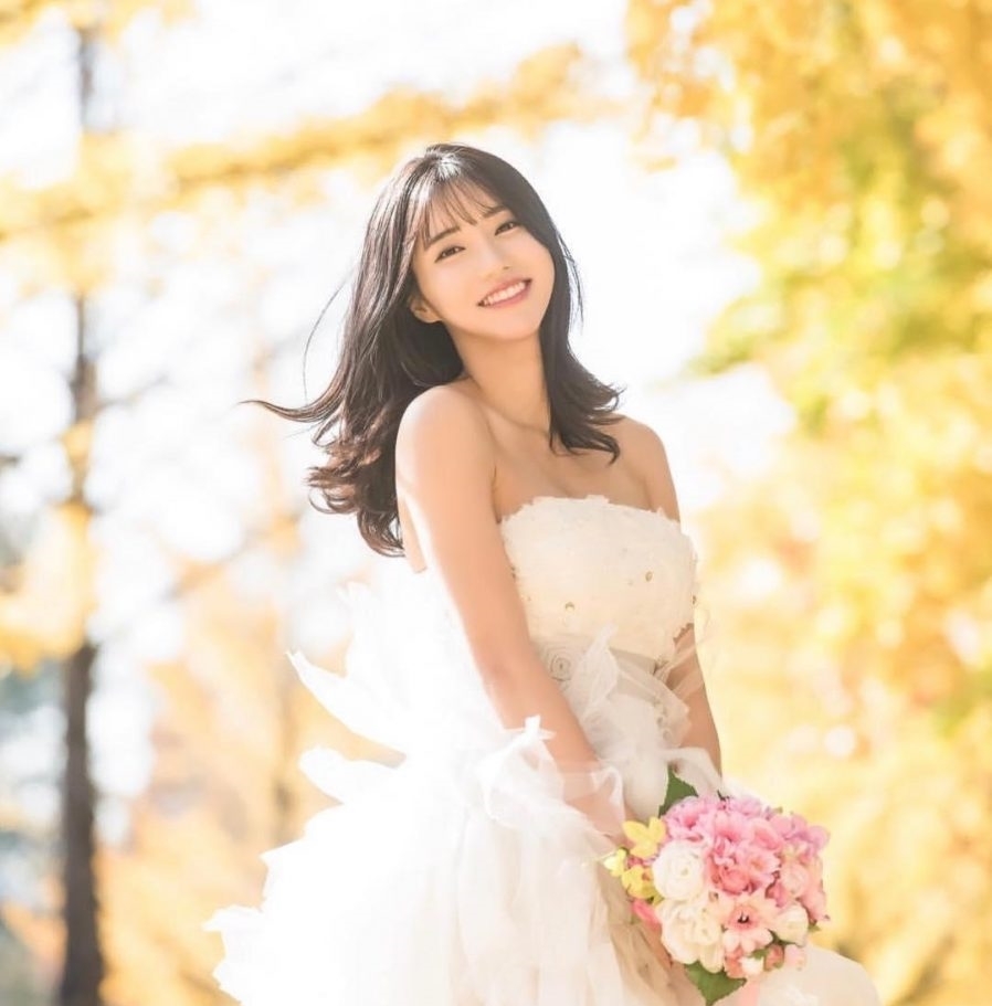 美女写真：小姐姐们凹凸有致的好身材，白皙的肌肤，十分甜美可爱