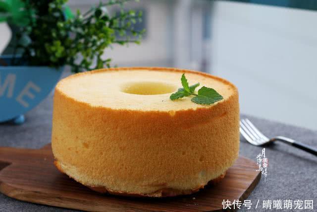 戚风蛋糕|原来酸奶做蛋糕超好吃,比嫩豆腐还嫩,做法太简单