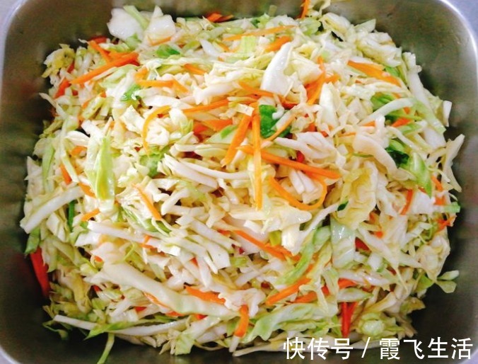 包菜|天热多吃这菜,五毛钱一斤,不炒不腌,简单拌一拌,爽脆又开胃!