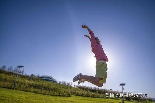 脚趾长|宝宝脚趾赛手指,妈妈伸出脚大家又沸腾了,网友长大得长多高