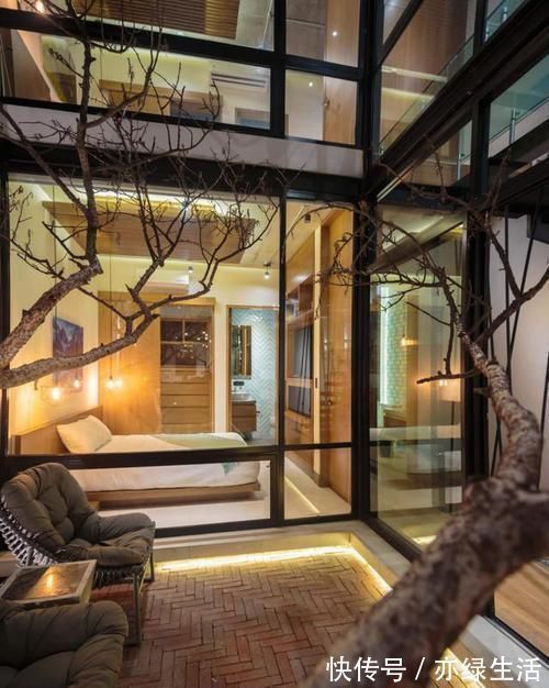 豪车|老房扒掉盖栋别墅,115平带车库放豪车,花300万村里人都说出息了